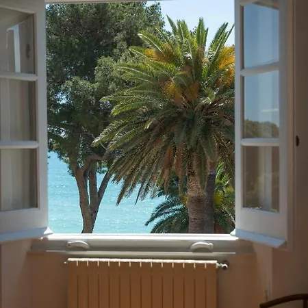 La Spagnuola - Cinquecentesca Sul Mare Con Parco Privato Savona
